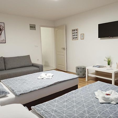 Grafit Apartmanok Hajdúnánás Екстериор снимка