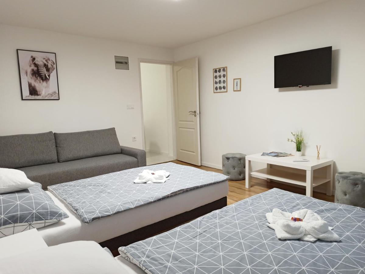 Grafit Apartmanok Hajdúnánás Екстериор снимка