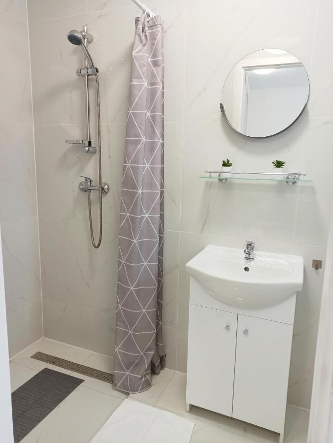 Grafit Apartmanok Hajdúnánás Екстериор снимка