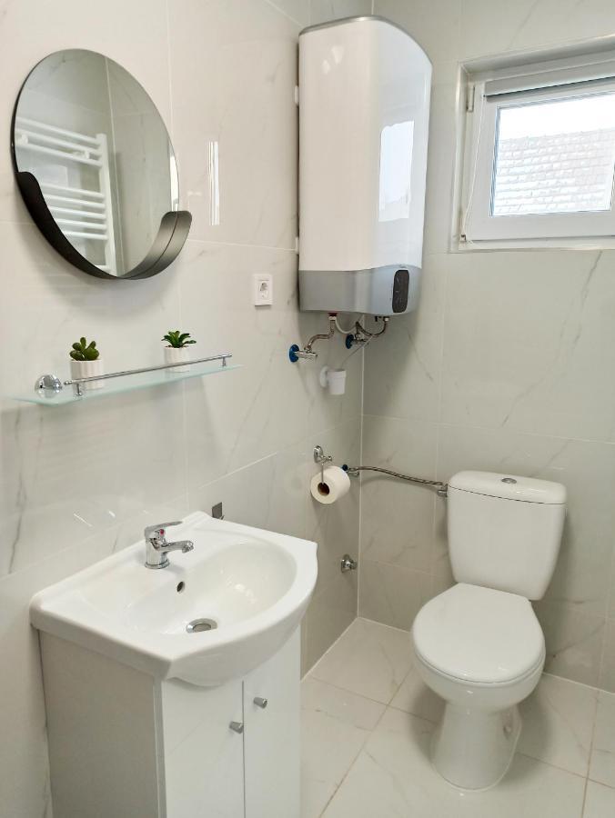 Grafit Apartmanok Hajdúnánás Екстериор снимка